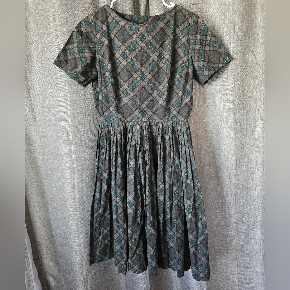 Vtg 60s Dixie Debs Green Plaid Fit and Flare Housewife Dress Size 6